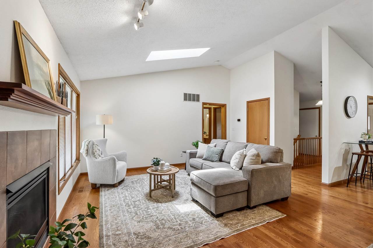 1934 Jeffrey Street Iowa City IA 52246