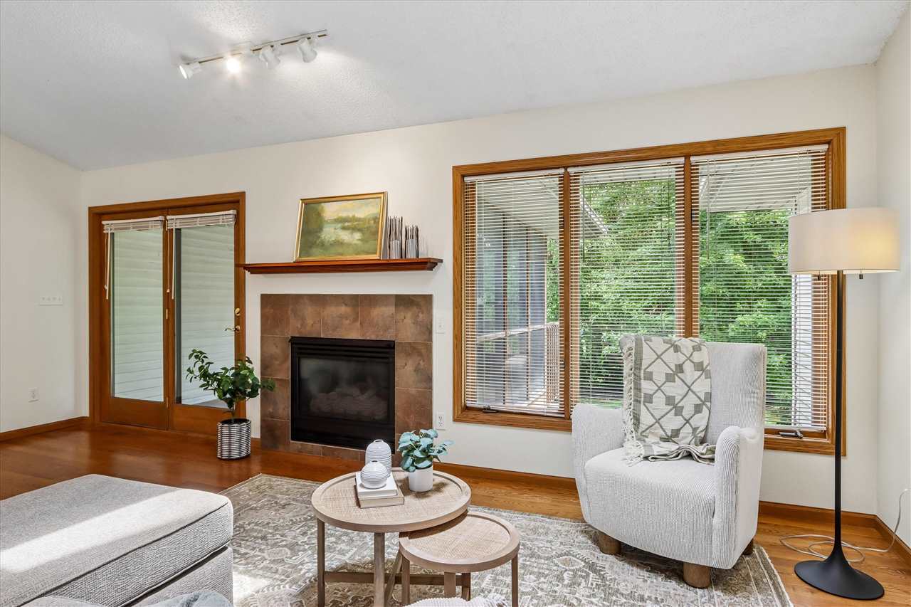 1934 Jeffrey Street Iowa City IA 52246