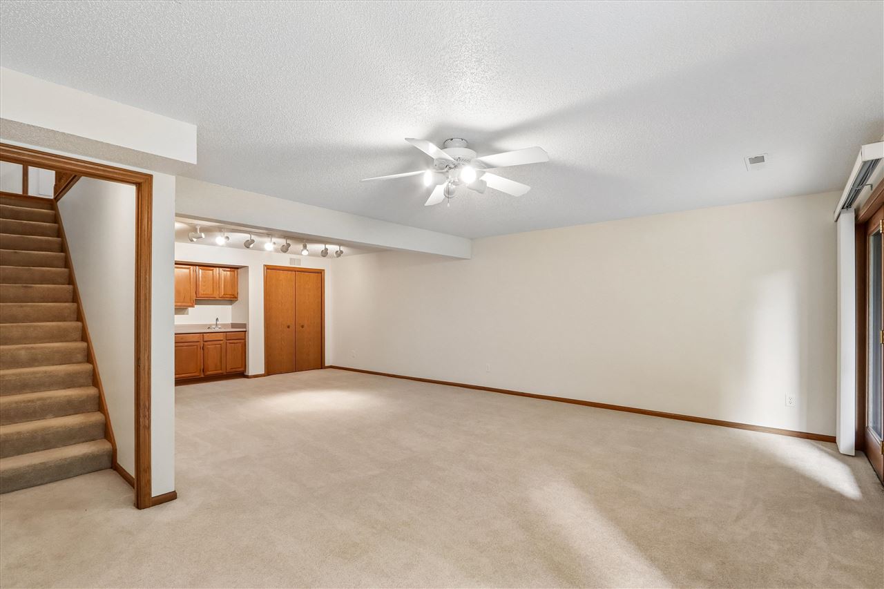 1934 Jeffrey Street Iowa City IA 52246
