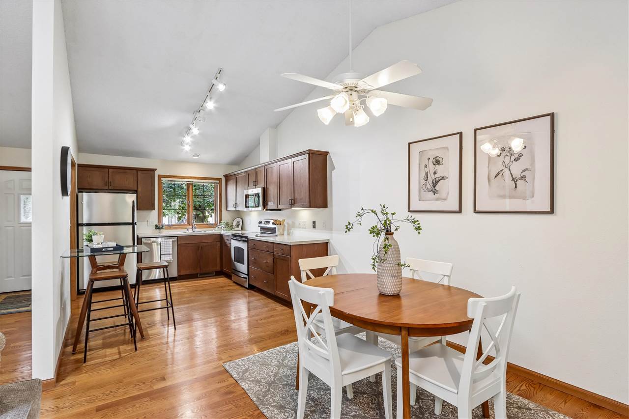1934 Jeffrey Street Iowa City IA 52246
