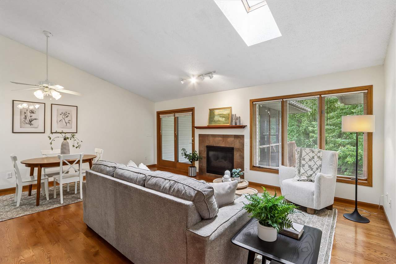 1934 Jeffrey Street Iowa City IA 52246