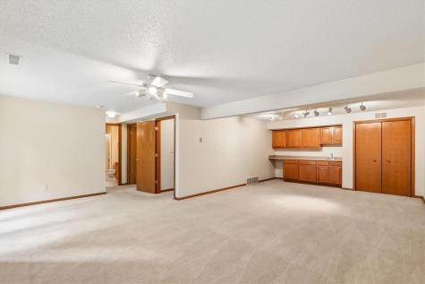 1934 Jeffrey Street Iowa City IA 52246