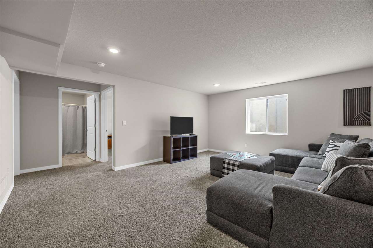 3319 Craven Drive Coralville IA 52241