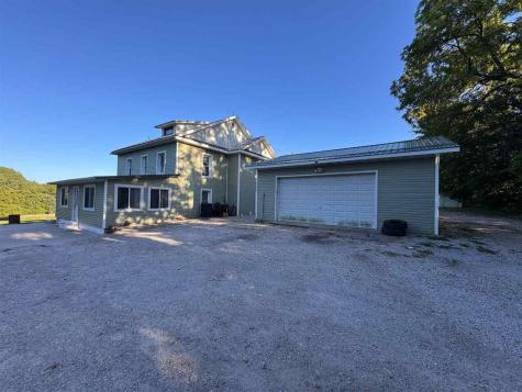 1444 121ST Street West Liberty IA 52776