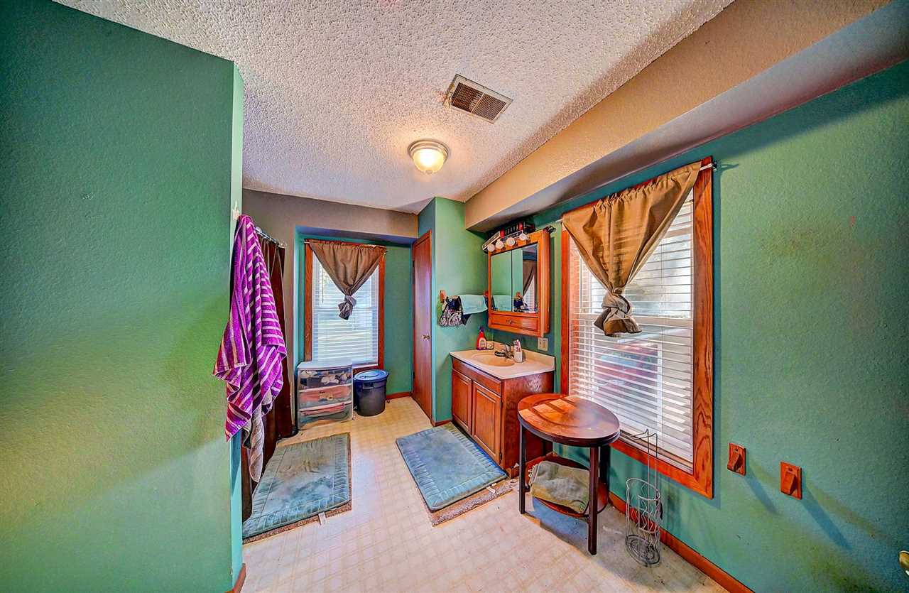 1444 121st Street West Liberty IA 52776