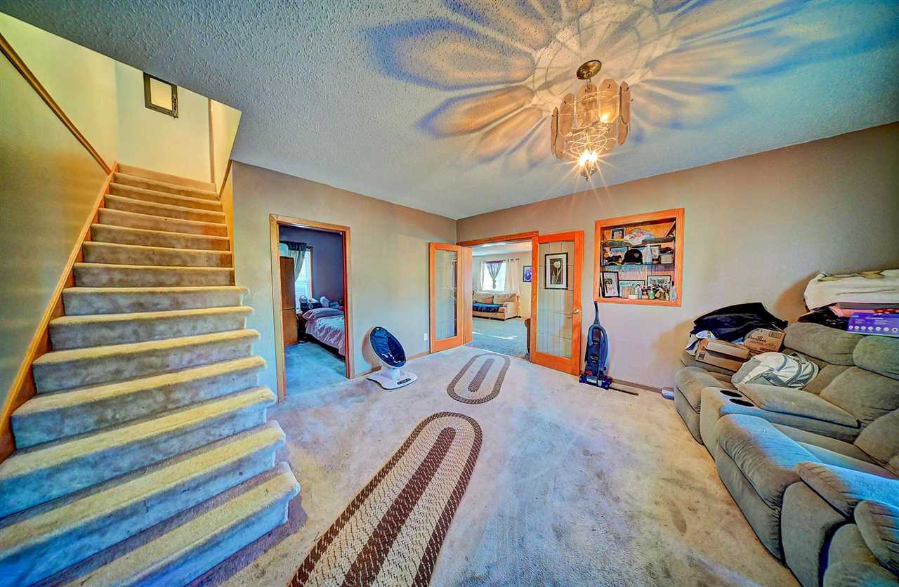 1444 121st Street West Liberty IA 52776