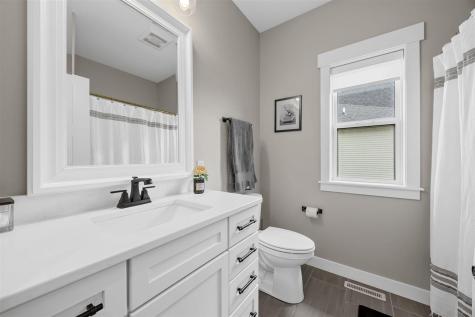1601 Heartland Street Fairfax IA 52228