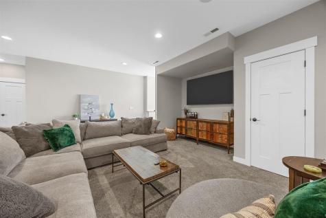1601 Heartland Street Fairfax IA 52228