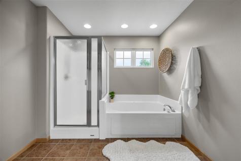 2812 Broken Woods Drive Coralville IA 52241