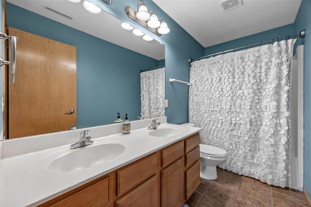 2812 Broken Woods Drive Coralville IA 52241