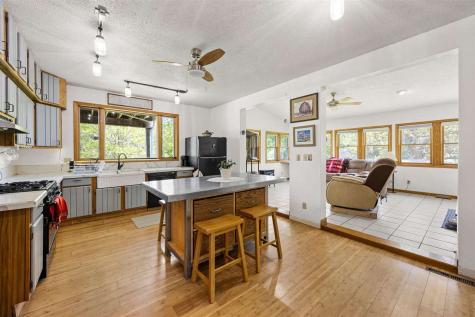 1828 NE Shady Lne North Liberty IA 52317