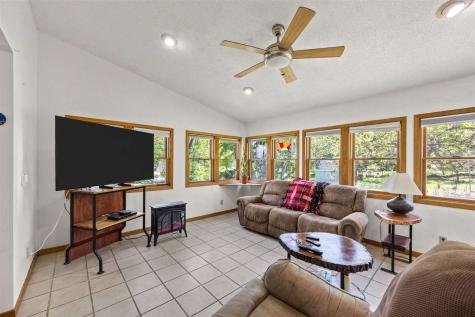 1828 NE Shady Lne North Liberty IA 52317