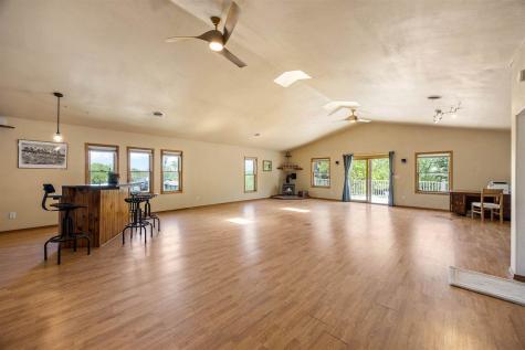 1828 NE Shady Lne North Liberty IA 52317