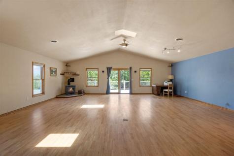 1828 NE Shady Lne North Liberty IA 52317