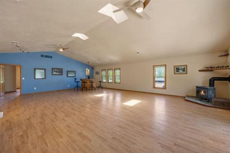 1828 NE Shady Lne North Liberty IA 52317