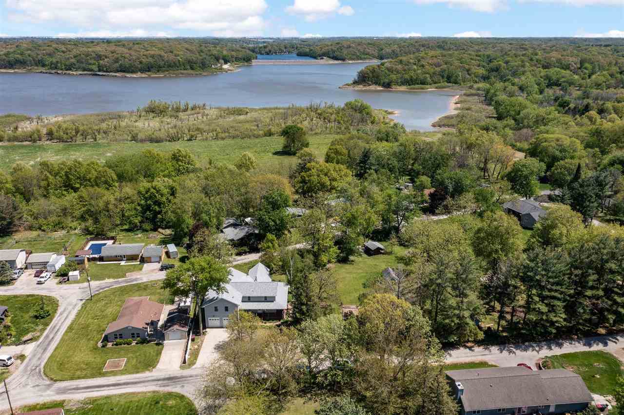 1828 NE Shady Lne North Liberty IA 52317