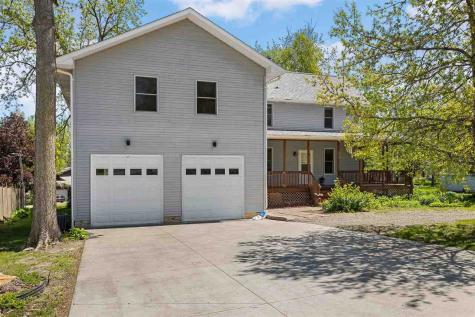 1828 NE Shady Lne North Liberty IA 52317