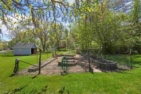 1828 NE Shady Lne North Liberty IA 52317