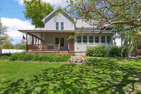 1828 NE Shady Lne North Liberty IA 52317
