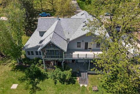 1828 NE Shady Lne North Liberty IA 52317
