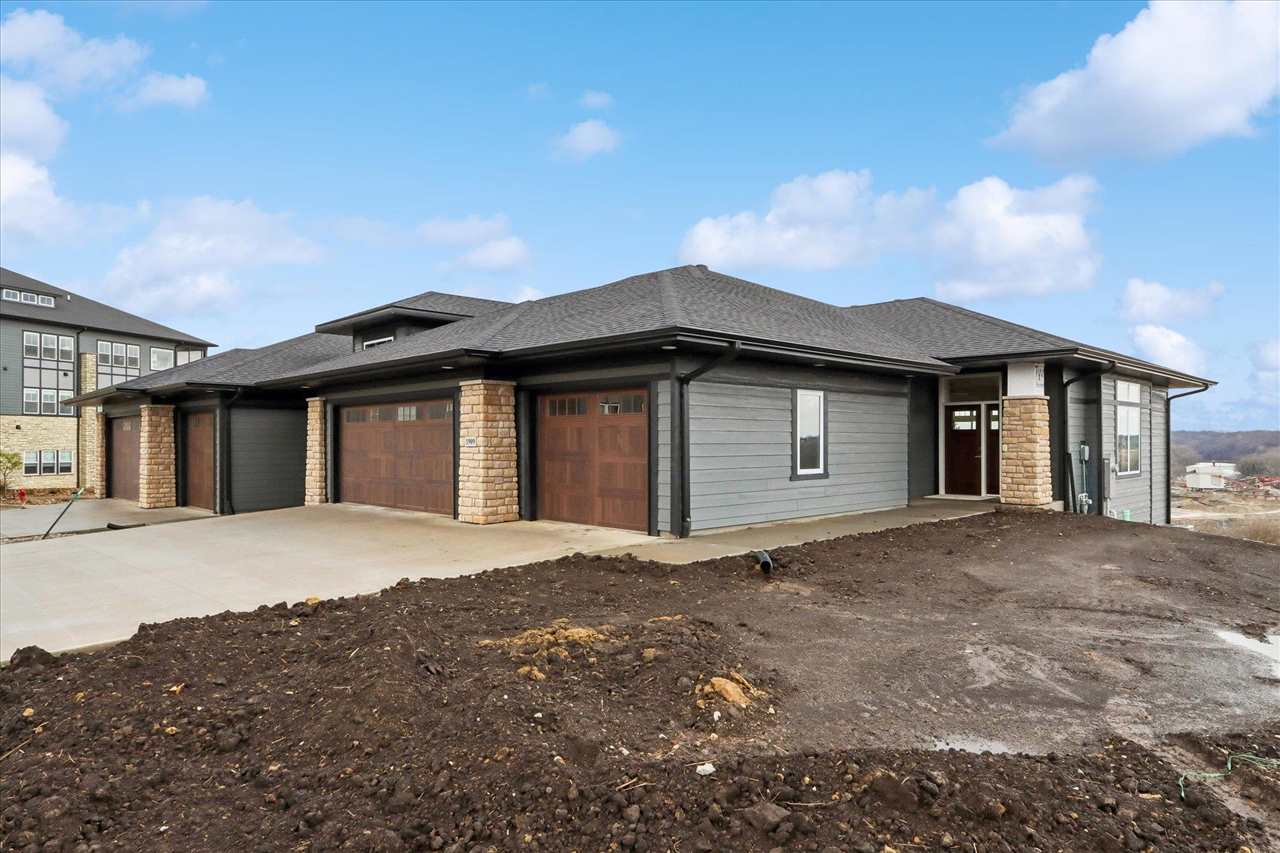 1909 Country Club Drive Coralville IA 52241