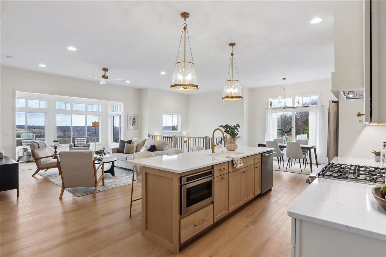 1909 Country Club Drive Coralville IA 52241