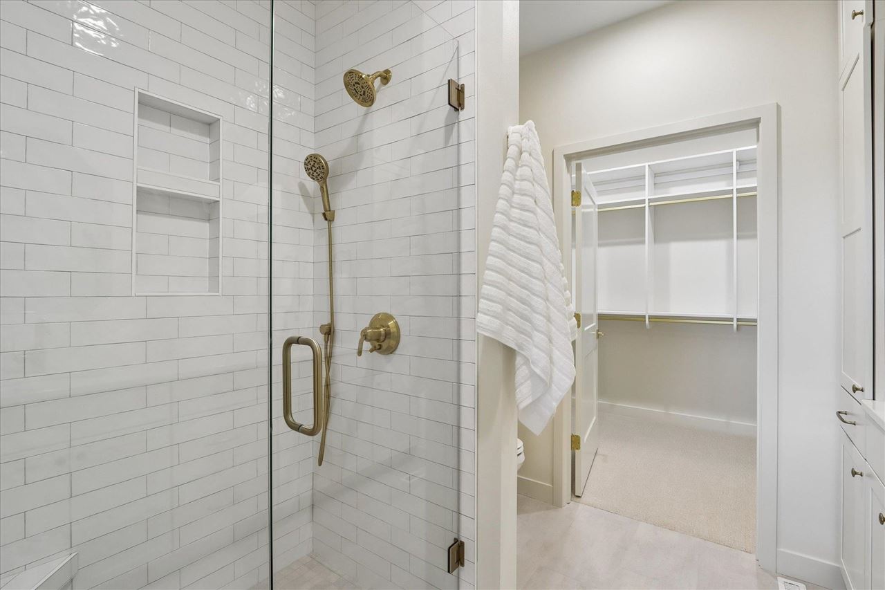 1909 Country Club Drive Coralville IA 52241