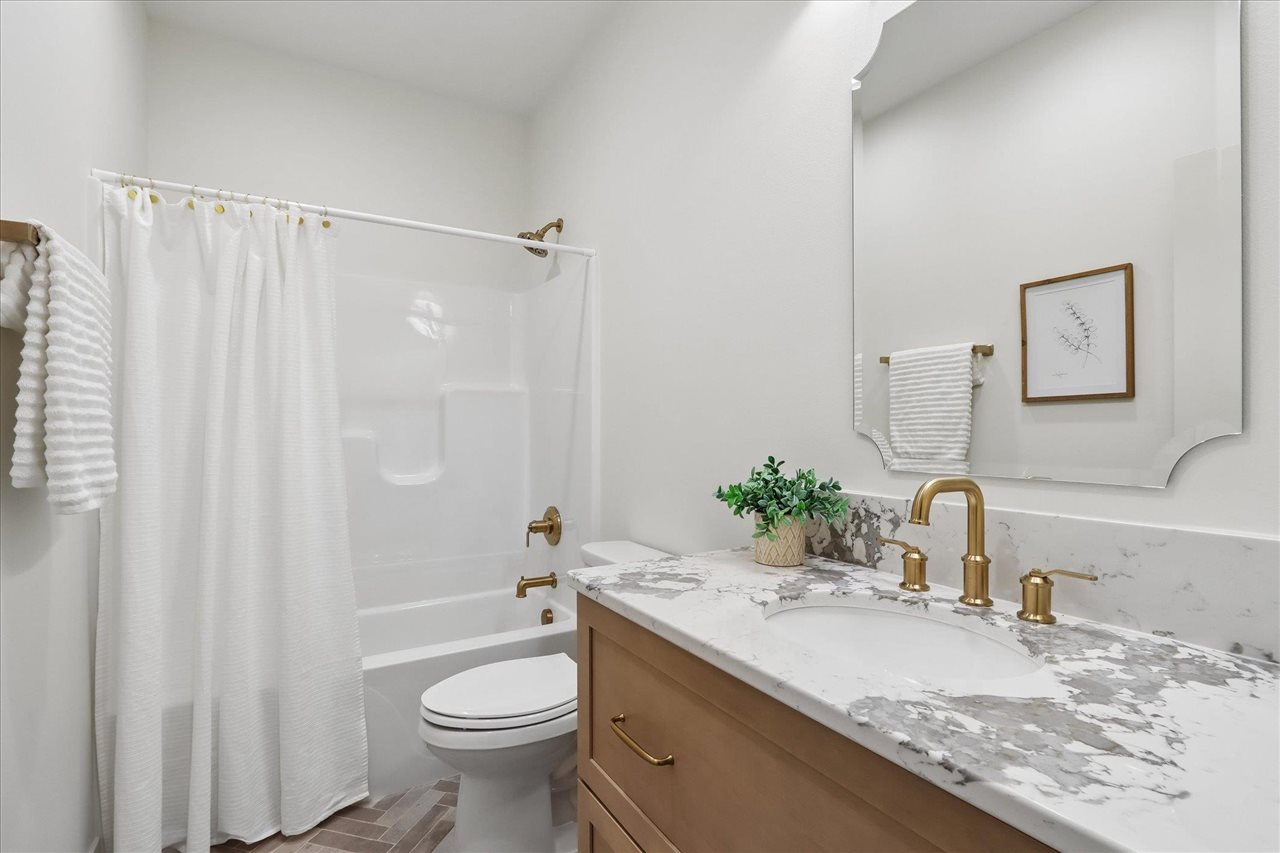 1909 Country Club Drive Coralville IA 52241