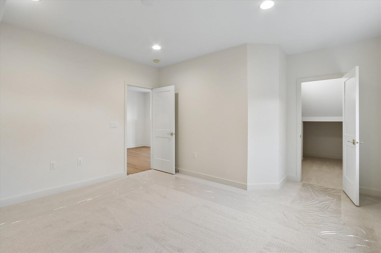 1909 Country Club Drive Coralville IA 52241