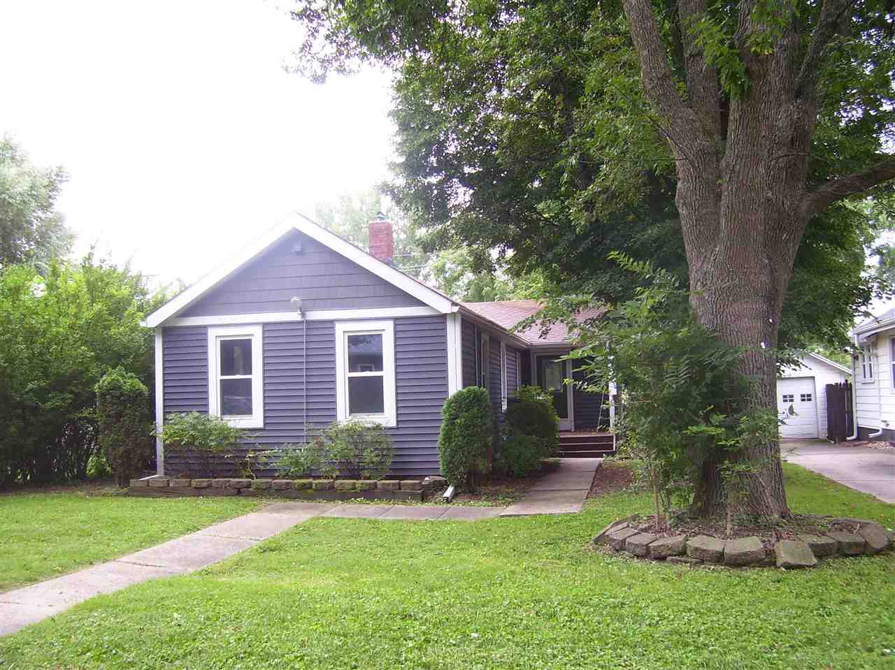 1817 H Street Iowa City IA 52240