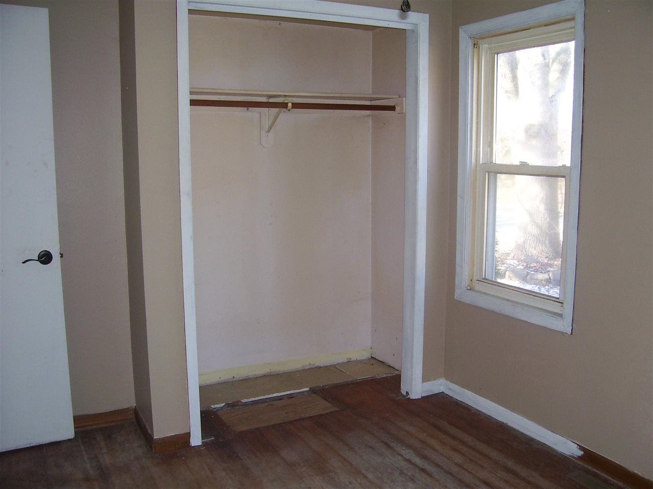1817 H Street Iowa City IA 52240