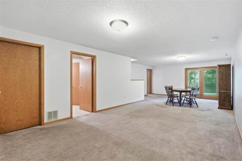1945 South Ridge Drive Coralville IA 52241