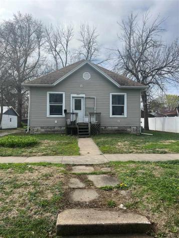 1021 E Main Washington IA 52353