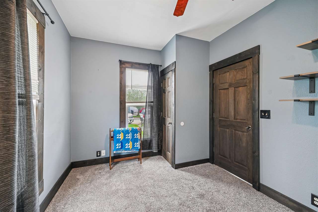 523 SW 6th Avenue Cedar Rapids IA 52404