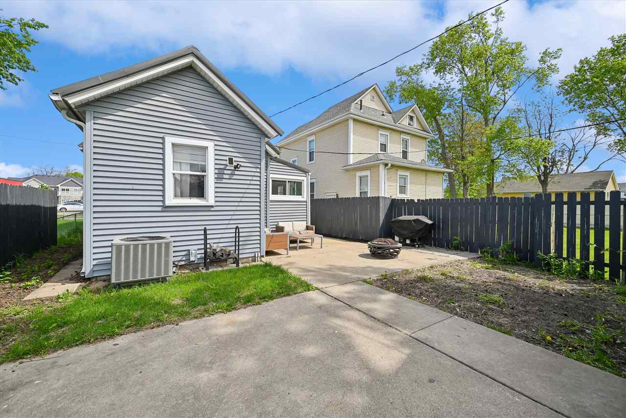 523 SW 6th Avenue Cedar Rapids IA 52404
