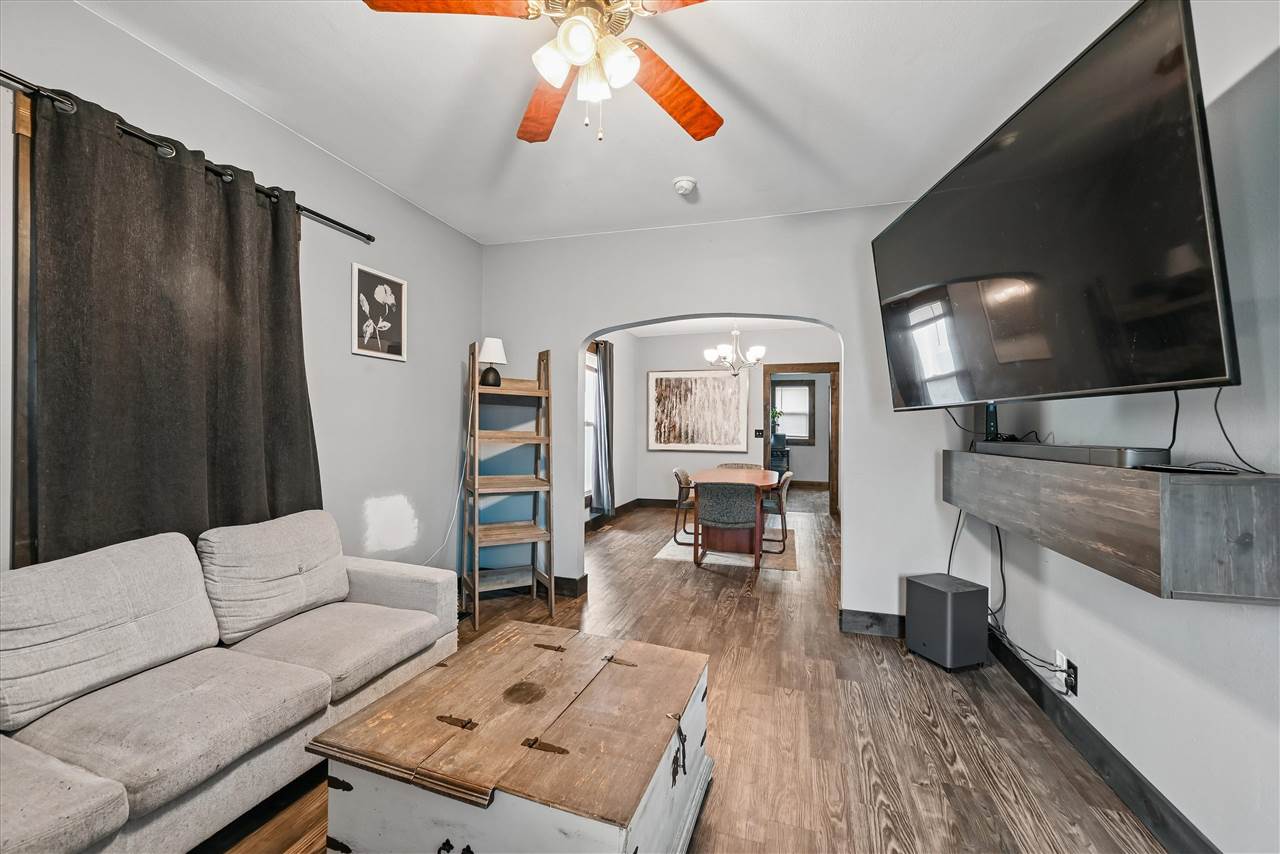 523 SW 6th Avenue Cedar Rapids IA 52404