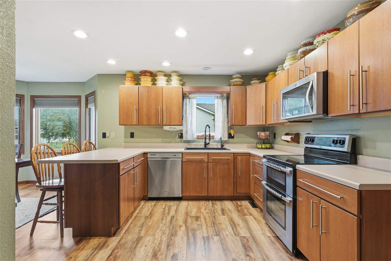 55 Thompson Drive Palo IA 52324