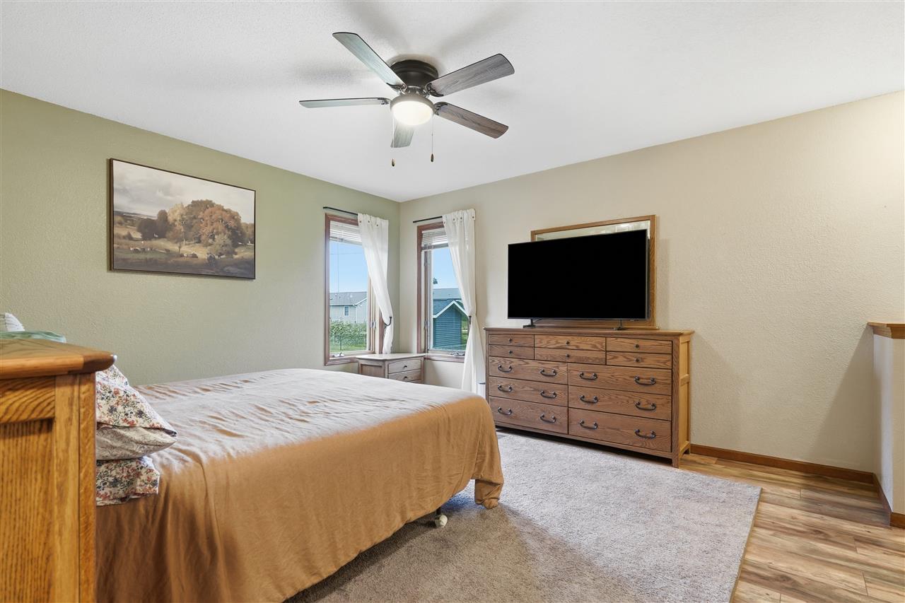 55 Thompson Drive Palo IA 52324
