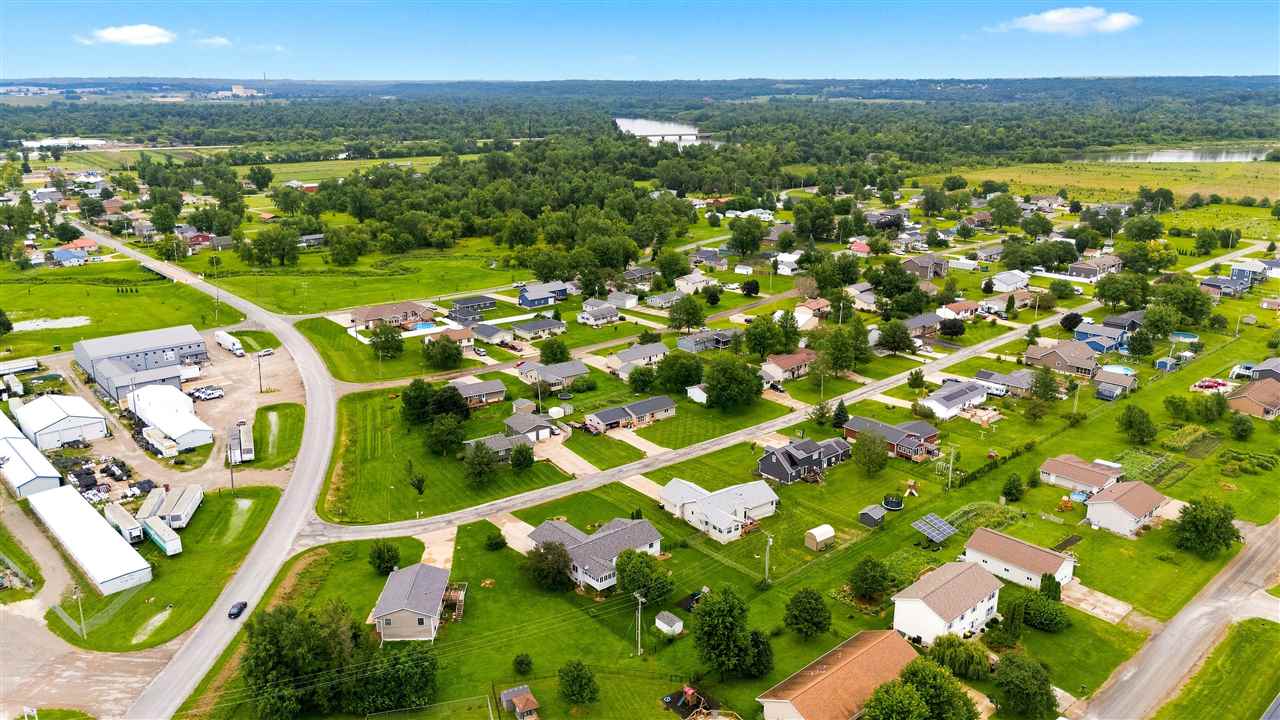 55 Thompson Drive Palo IA 52324