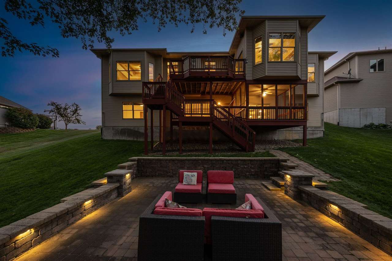 2907 High Bluff Drive Coralville IA 52241