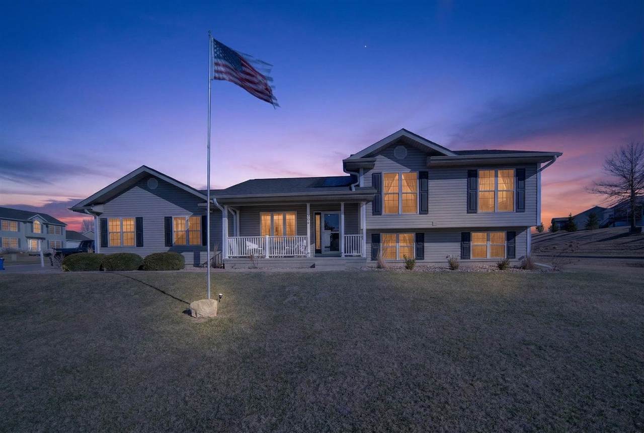 304 Nightingale Drive Tiffin IA 52340