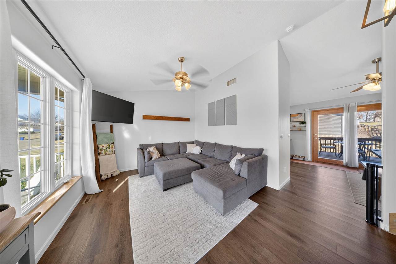 304 Nightingale Drive Tiffin IA 52340