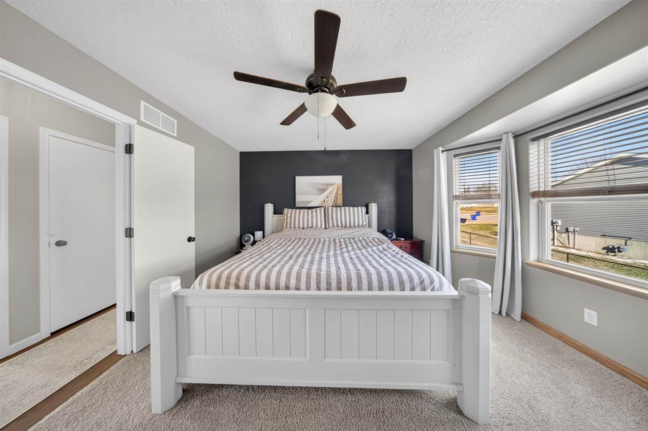 304 Nightingale Drive Tiffin IA 52340