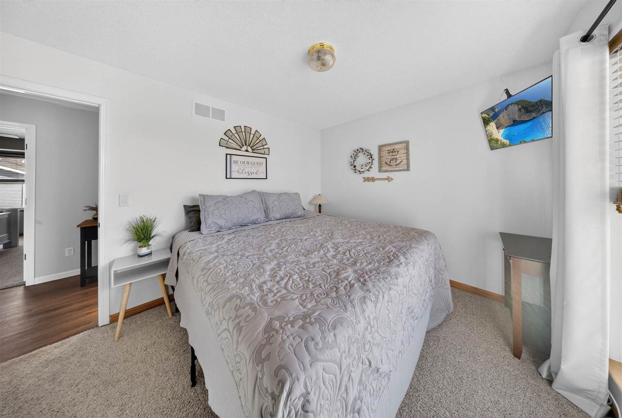304 Nightingale Drive Tiffin IA 52340