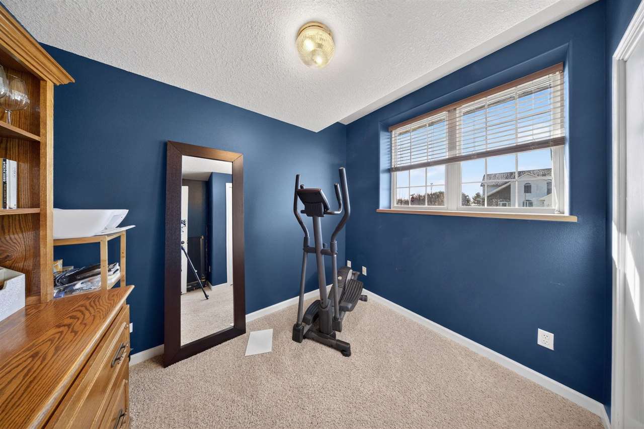 304 Nightingale Drive Tiffin IA 52340