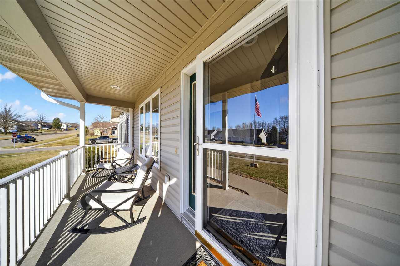 304 Nightingale Drive Tiffin IA 52340