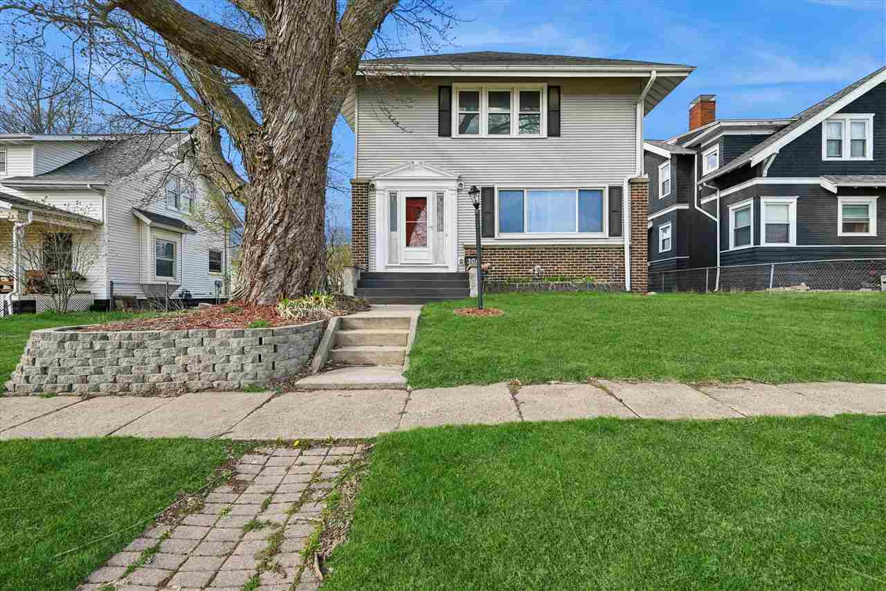 304 South Street Urbana IA 52345