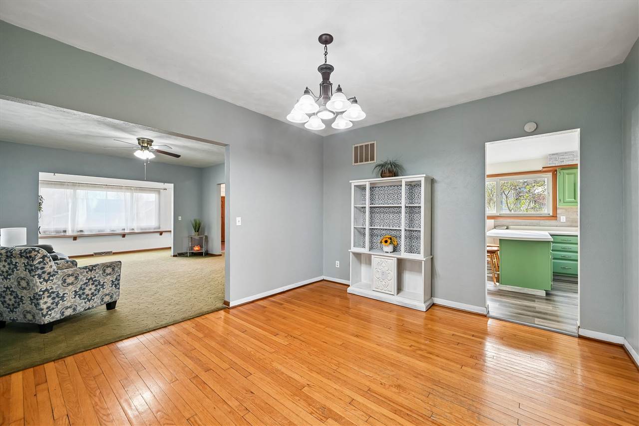 304 South Street Urbana IA 52345