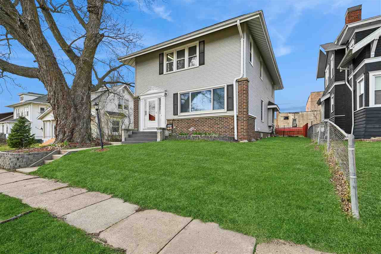 304 South Street Urbana IA 52345