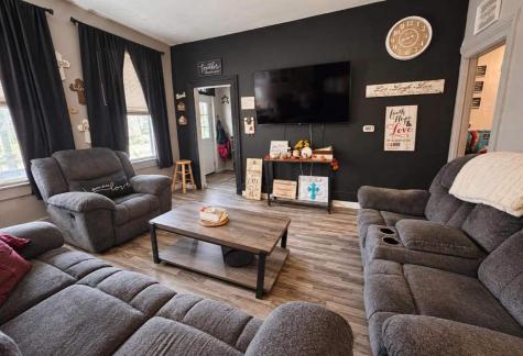 319 E 6th Street West Liberty IA 52776